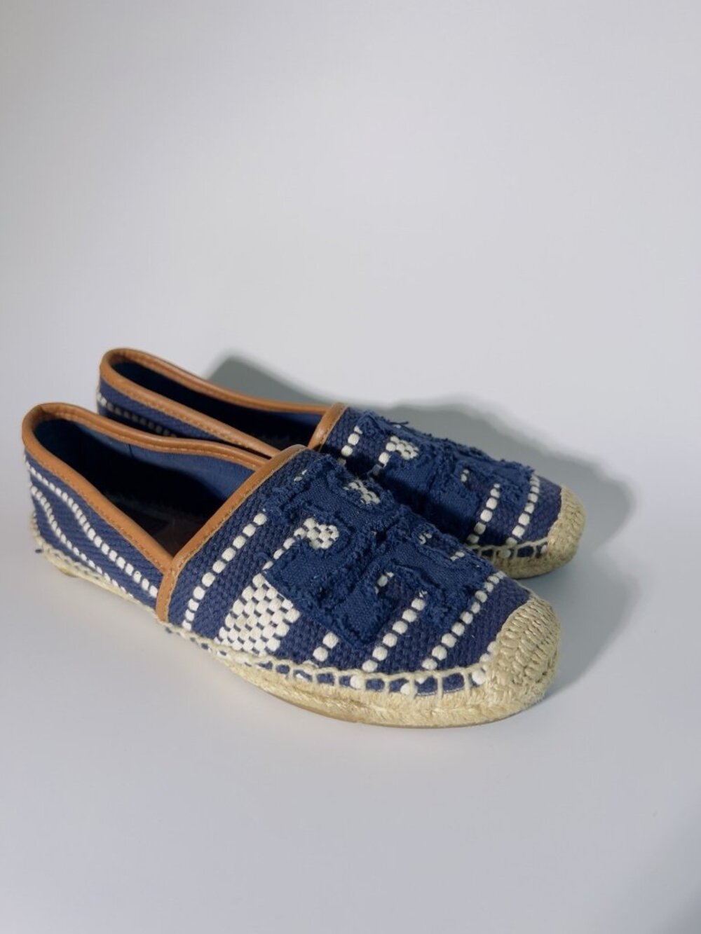 Tory Burch Ines Espadrille Flats Blue Canvas Logo Size 6 No Box - Picture 4 of 12